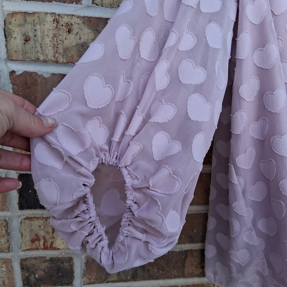 EUC 💖 BIBI Women's Lavender Heart Top Sz. L V-Neckline - Picture 4 of 6